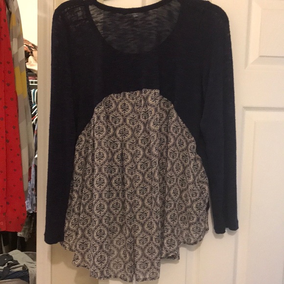 Top - Picture 3 of 3